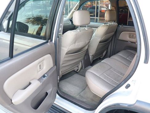 Used 2000 Toyota 4Runner SR5 image 16