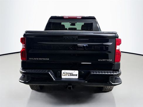 Used 2023 Chevrolet Silverado 1500 Custom Trail Boss AWD/4WD image 8