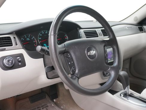 Used 2007 Chevrolet Impala LT w/ Preferred Equipment Group FWD image 9