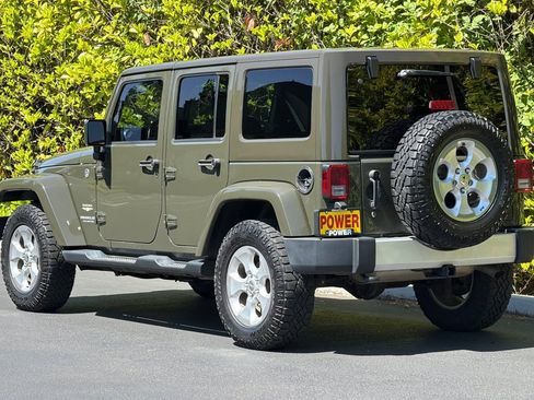 Used 2015 Jeep Wrangler Unlimited Sahara w/ Max Tow Package AWD/4WD image 6