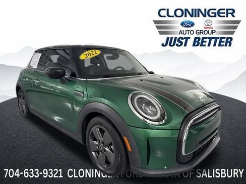 Used 2022 MINI Cooper 2-Door Hardtop FWD image 1