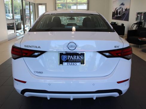Used 2024 Nissan Sentra SV FWD image 26
