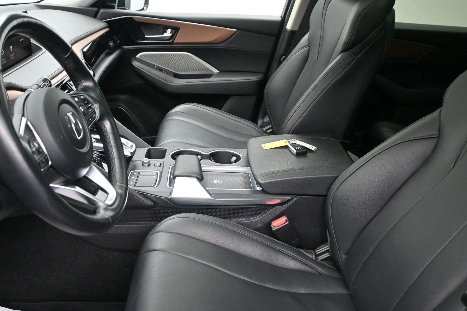 Used 2022 Acura MDX SH-AWD image 9