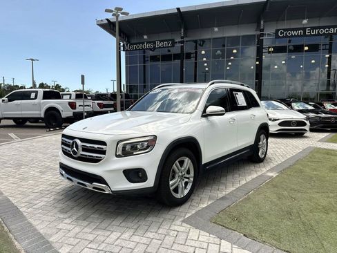 Certified 2021 Mercedes-Benz GLB 250 4MATIC image 2