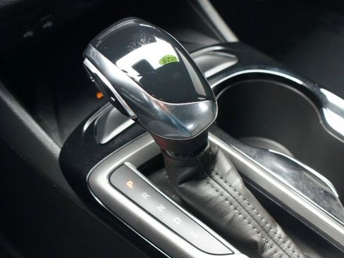 Used 2025 Buick Envista Sport Touring w/ Convenience I Package image 12