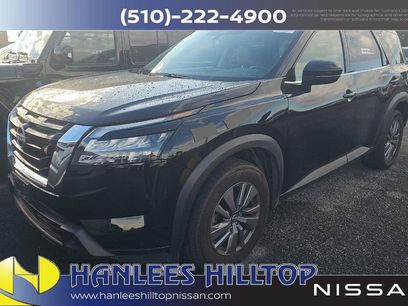 Used 2024 Nissan Pathfinder SV
