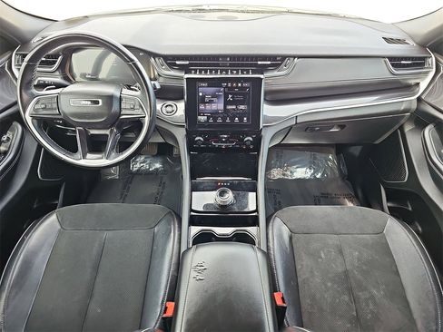 Used 2022 Jeep Grand Cherokee L Laredo image 9