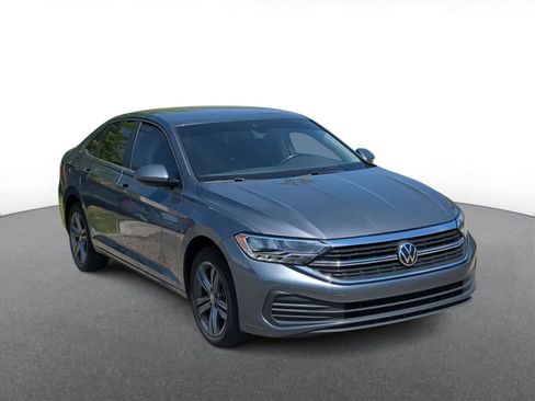 Used 2022 Volkswagen Jetta SE FWD image 1