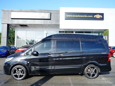 Used 2016 Mercedes-Benz Metris Passenger image 2