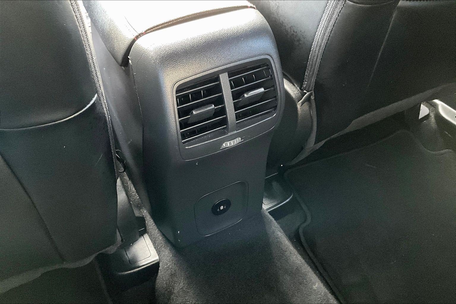 Used 2025 Ford Escape ST-Line Select AWD/4WD image 11