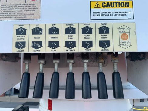 Used 2017 Ford F550 4x4 Regular Cab Super Duty image 47