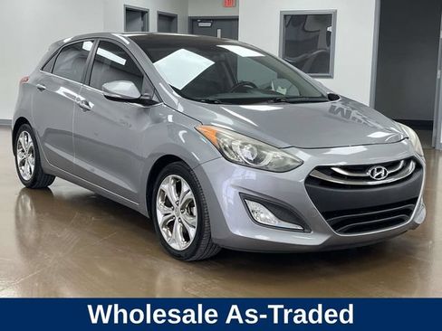 Used 2014 Hyundai Elantra GT w/ Option Group 03 FWD image 3