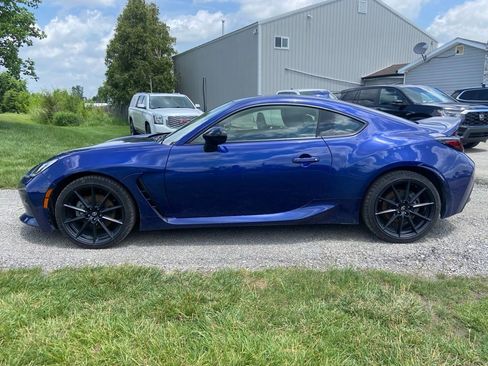 Used 2024 Toyota GR86 Premium RWD image 2