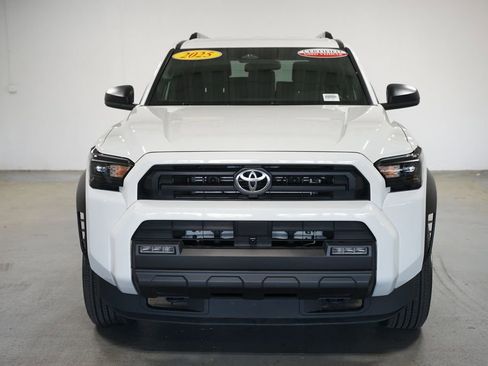 Certified 2025 Toyota 4Runner SR5 AWD/4WD image 2