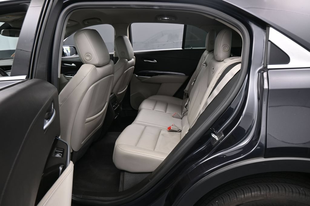 Used 2023 Cadillac XT4 Luxury FWD image 30