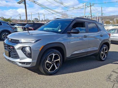 Used 2023 Chevrolet TrailBlazer RS w/ Convenience Package image 3