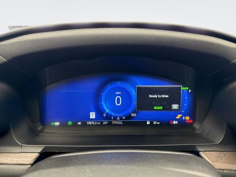 Used 2023 Ford Explorer Platinum w/ Premium Technology Package image 13