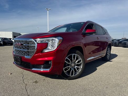Used 2024 GMC Terrain Denali w/ Denali Premium Package image 1