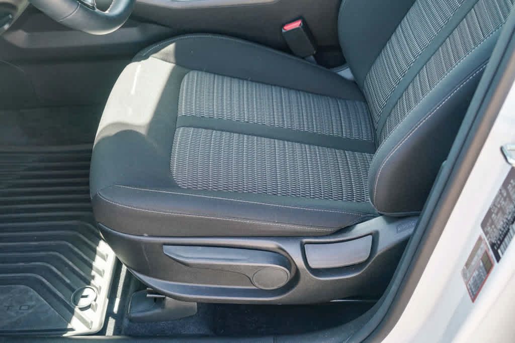 Used 2026 Kia Sorento LX FWD image 19