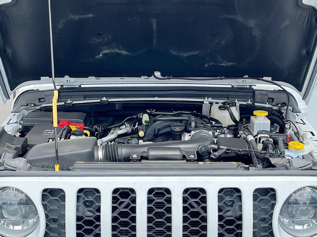 Used 2023 Jeep Gladiator Sport AWD/4WD image 30