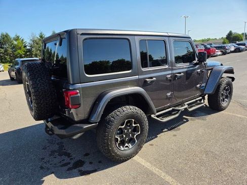 Used 2022 Jeep Wrangler Unlimited Rubicon 4xe w/ Cold Weather Group AWD/4WD image 15