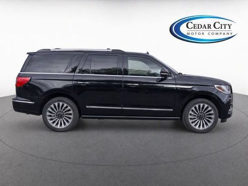 Used 2018 Lincoln Navigator Reserve w/ Technology Package AWD/4WD image 8