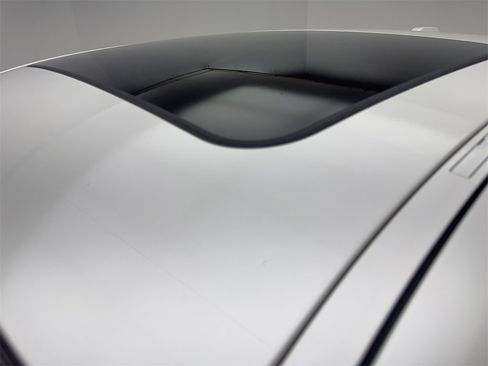 Used 2023 BMW 330i Sedan w/ Driving Assistance Package image 20