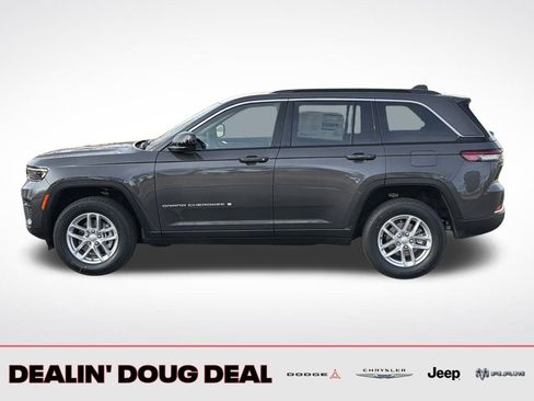 New 2026 Jeep Grand Cherokee Laredo AWD/4WD image 2