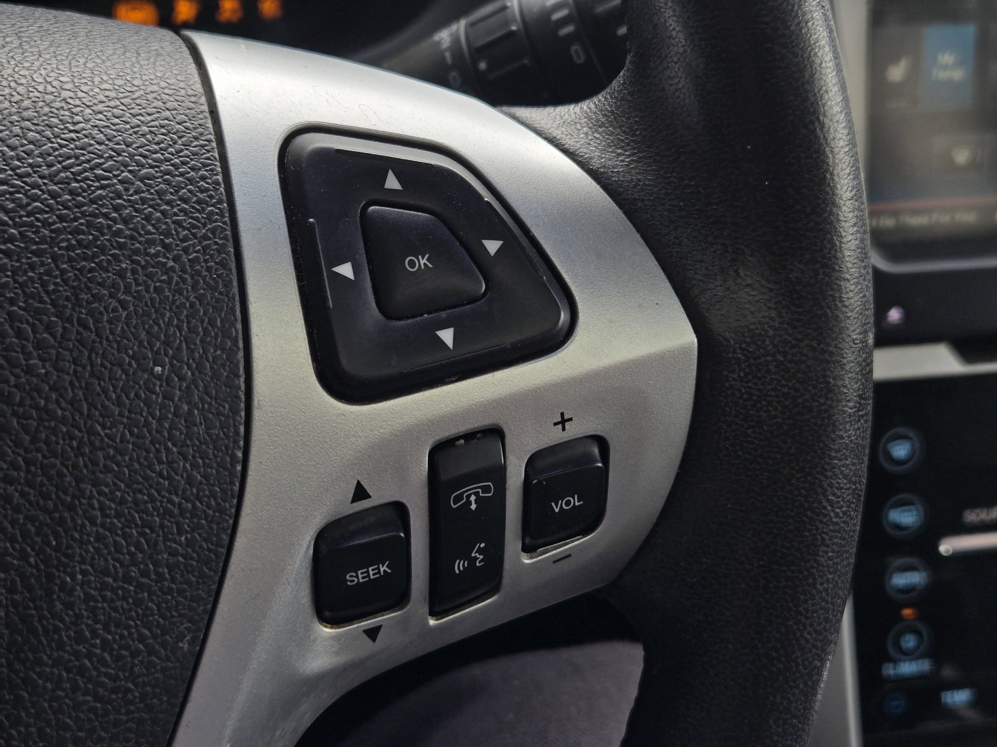 Used 2015 Ford Explorer Limited FWD image 28