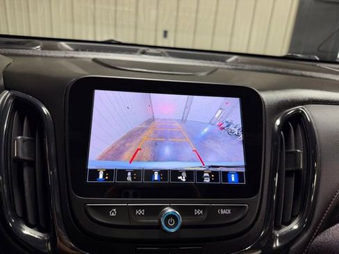 Used 2022 Chevrolet Equinox RS w/ RS Leather Package AWD/4WD image 35