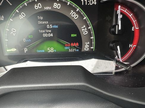 Used 2025 Toyota RAV4 XLE image 11