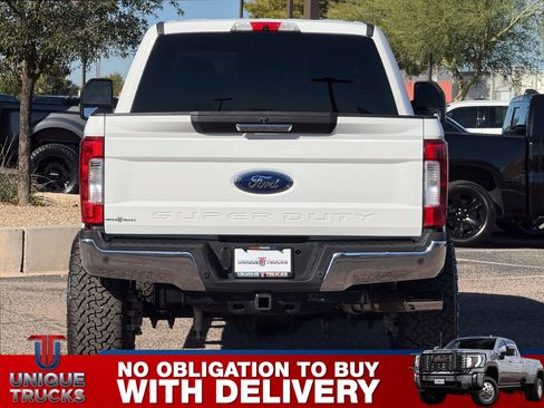 Used 2019 Ford F250 XLT w/ XLT Premium Package image 6
