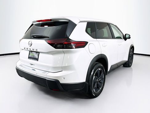 Used 2025 Nissan Rogue SV FWD image 9