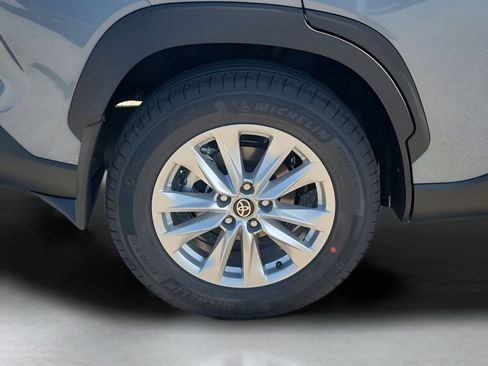 New 2025 Toyota Corolla Cross LE FWD image 42