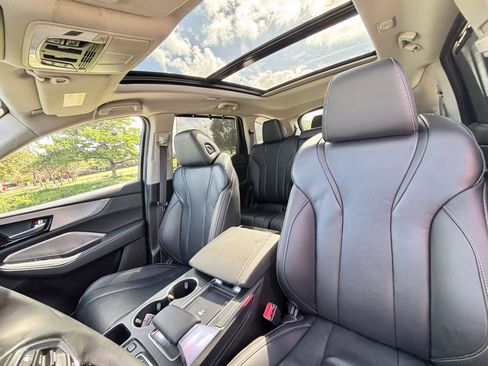 Used 2024 Acura MDX SH-AWD w/ Technology Package image 8