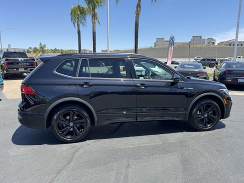 Used 2024 Volkswagen Tiguan SE R-Line AWD/4WD image 11