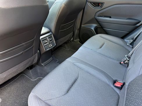 Used 2025 Subaru Forester Premium AWD/4WD image 12