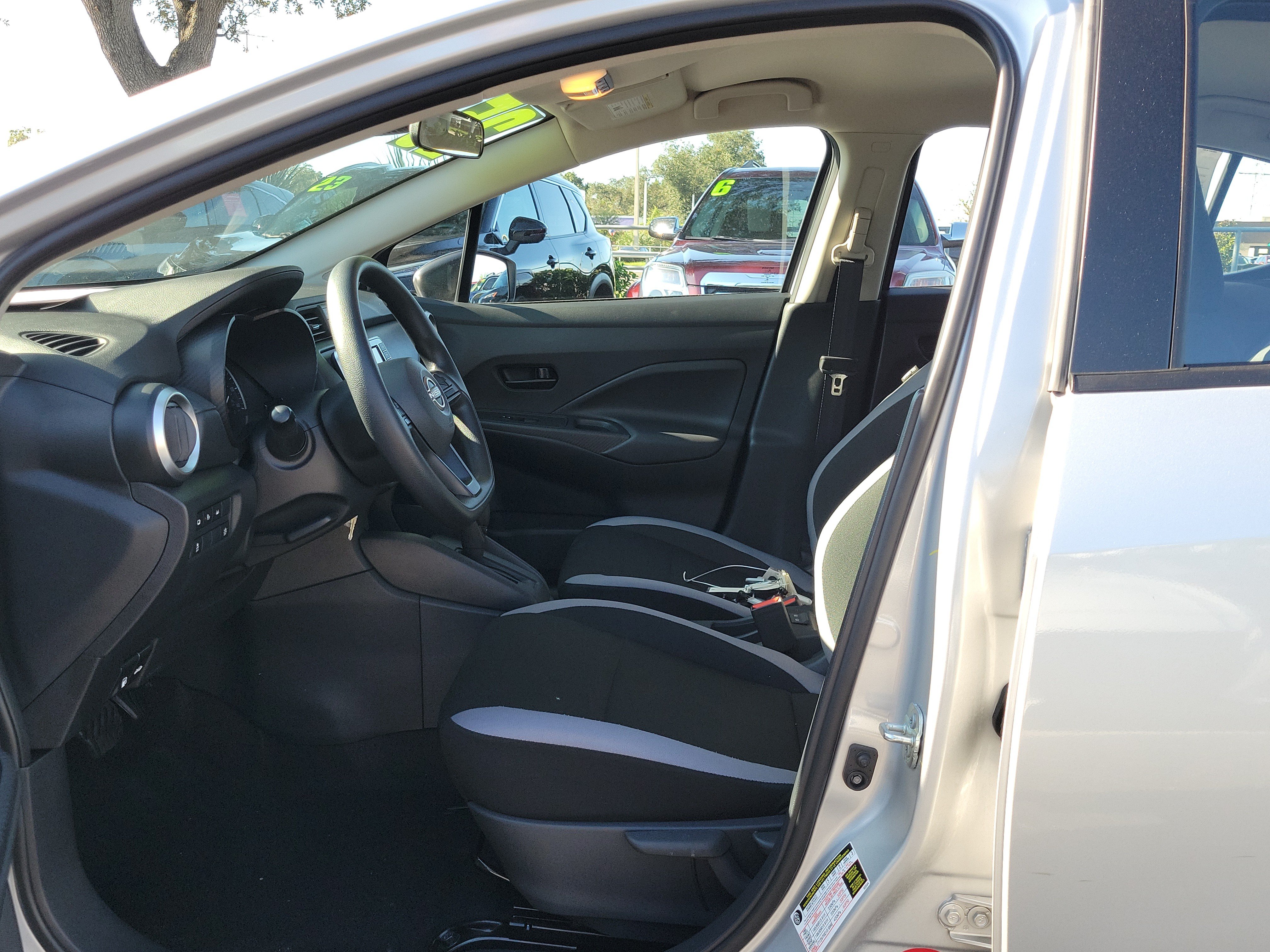 Used 2025 Nissan Versa S w/ Trunk Package FWD image 18