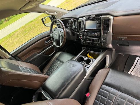 Used 2017 Nissan Titan Platinum Reserve AWD/4WD image 15
