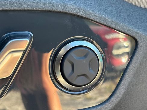 New 2026 Kia EV9 Wind image 15