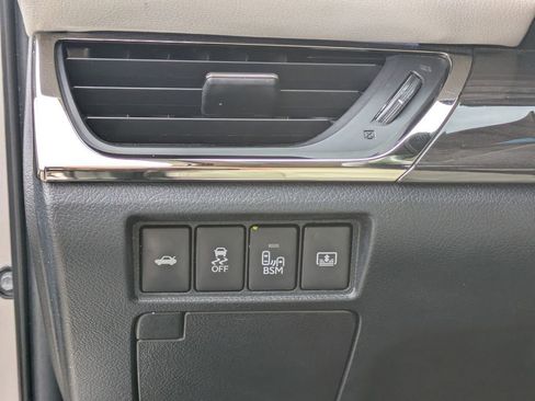 Used 2015 Toyota Avalon XLE Touring image 16