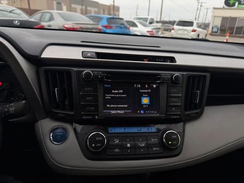 Used 2018 Toyota RAV4 XLE w/ Protection Package image 23