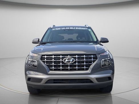 Certified 2024 Hyundai Venue SEL FWD image 5