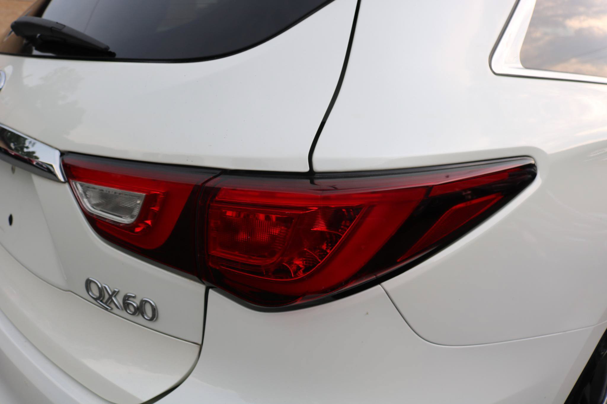Used 2016 INFINITI QX60 Luxe AWD/4WD image 7