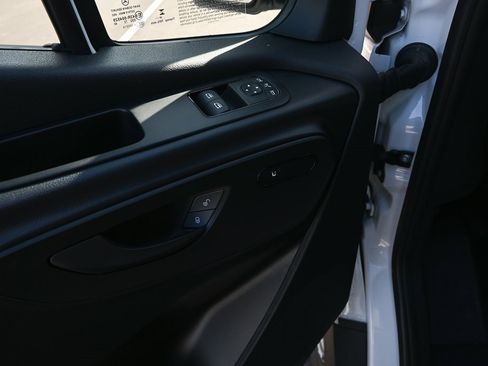Used 2025 Mercedes-Benz Sprinter 2500 image 7