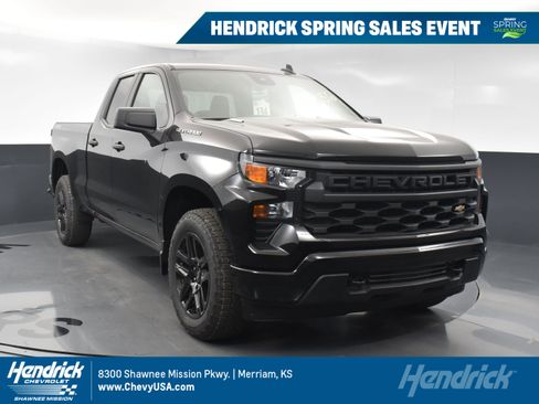 Used 2025 Chevrolet Silverado 1500 Custom w/ Turbomax Blackout Package image 1