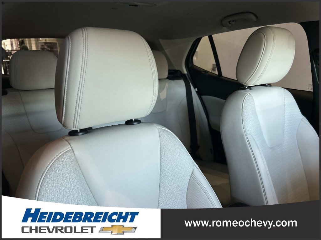 Used 2023 Buick Encore GX Select FWD image 37
