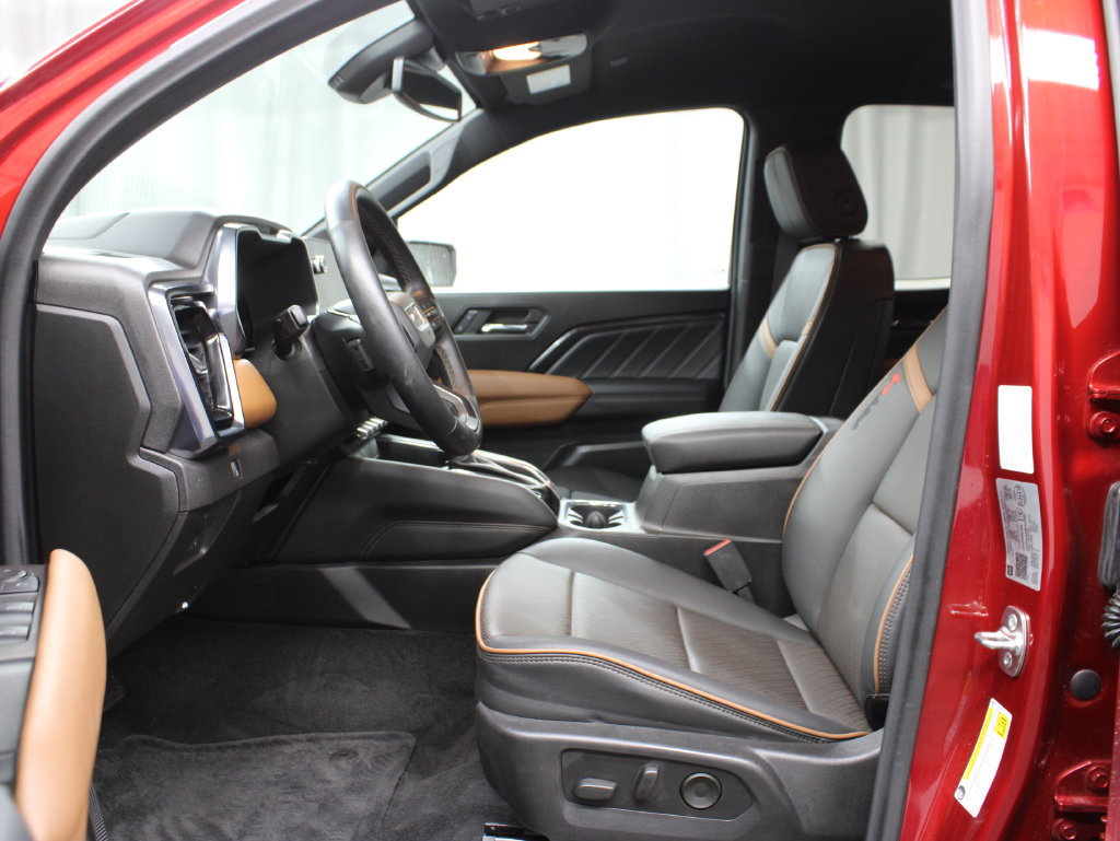 Used 2026 GMC Canyon AT4 w/ AT4 Premium Package AWD/4WD image 15