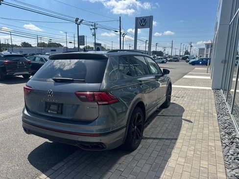 Used 2024 Volkswagen Tiguan SE R-Line AWD/4WD image 5