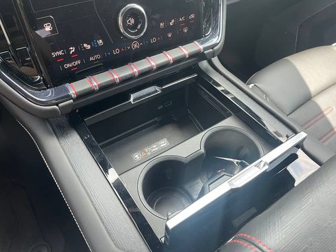 Used 2025 GMC Yukon AT4 Ultimate w/ LPO, Floor Liner Package AWD/4WD image 17